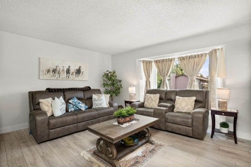 2821 Commonwealth Street, Port Coquitlam, BC 