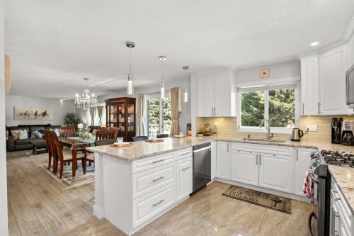 2821 Commonwealth Street, Port Coquitlam, BC 