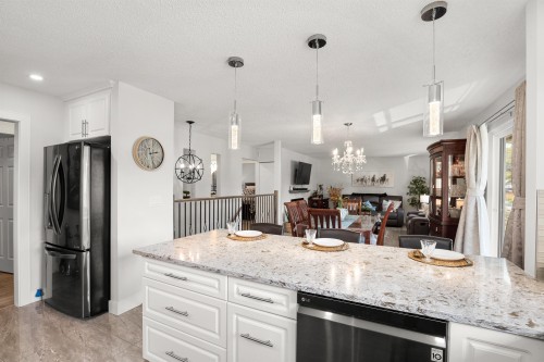 2821 Commonwealth Street, Port Coquitlam, BC 