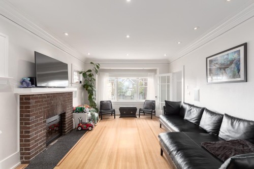 2988 Point Grey Road, Vancouver, BC 