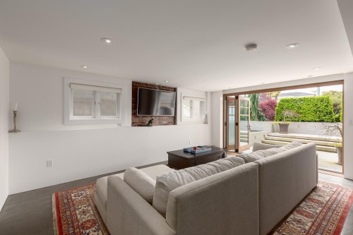 2988 Point Grey Road, Vancouver, BC 