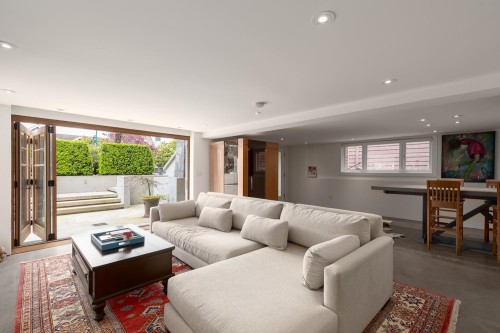 2988 Point Grey Road, Vancouver, BC 