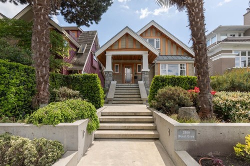 2988 Point Grey Road, Vancouver, BC 