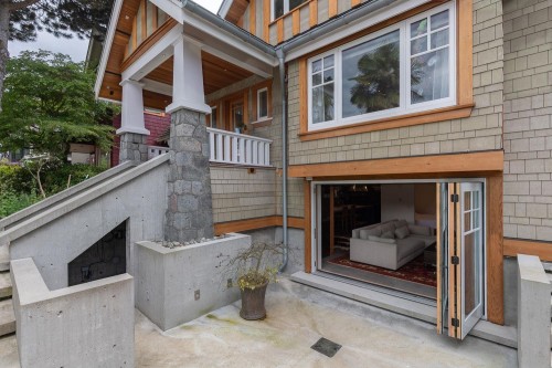 2988 Point Grey Road, Vancouver, BC 