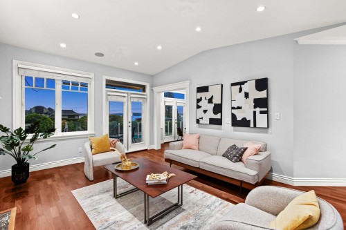 1197 Fulton Avenue, West Vancouver, BC 