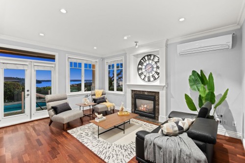 1197 Fulton Avenue, West Vancouver, BC 