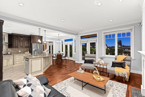 1197 Fulton Avenue, West Vancouver, BC 