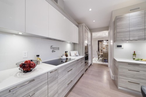 517 Granada Crescent, North Vancouver, BC 