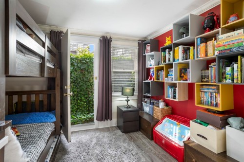 1365 7Th Avenue W, Vancouver, BC 