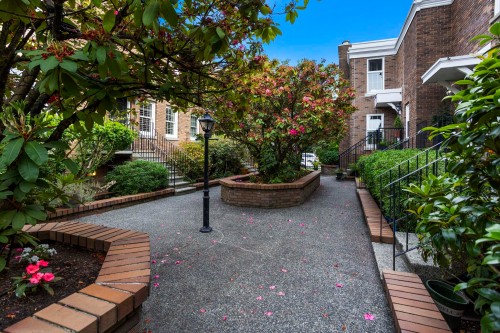 1365 7Th Avenue W, Vancouver, BC 