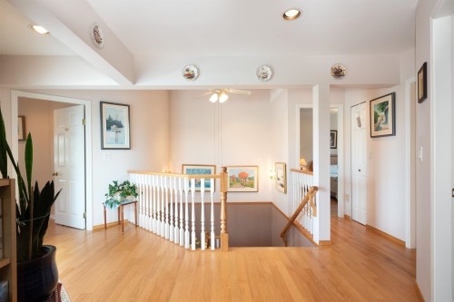 6440 Rosebery Avenue, West Vancouver, BC 