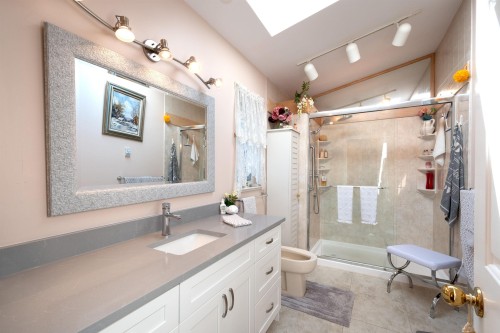 6440 Rosebery Avenue, West Vancouver, BC 