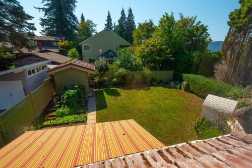 6440 Rosebery Avenue, West Vancouver, BC 