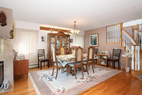 6440 Rosebery Avenue, West Vancouver, BC 