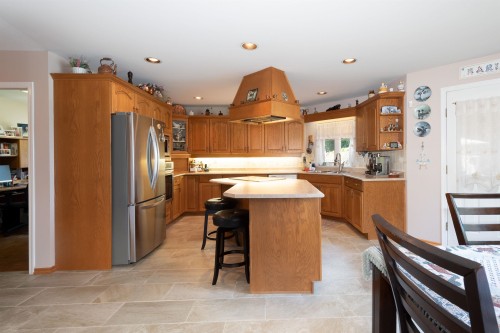 6440 Rosebery Avenue, West Vancouver, BC 