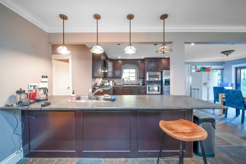 4094 38Th Avenue W, Vancouver, BC 