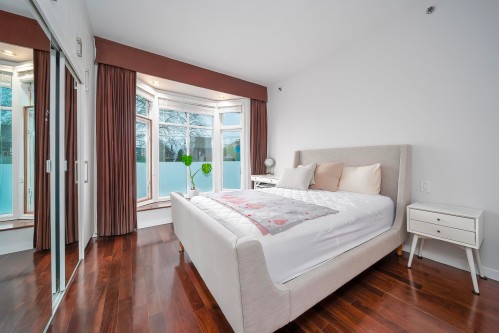 3458 Point Grey Road, Vancouver, BC 