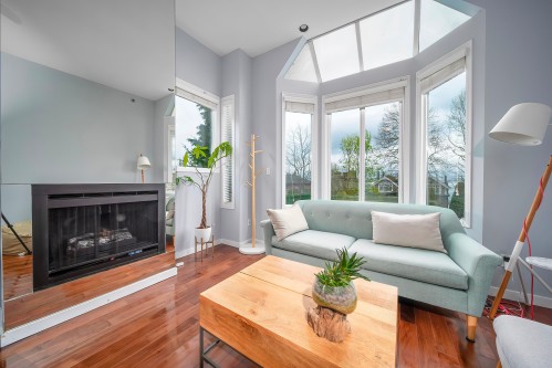 3458 Point Grey Road, Vancouver, BC 