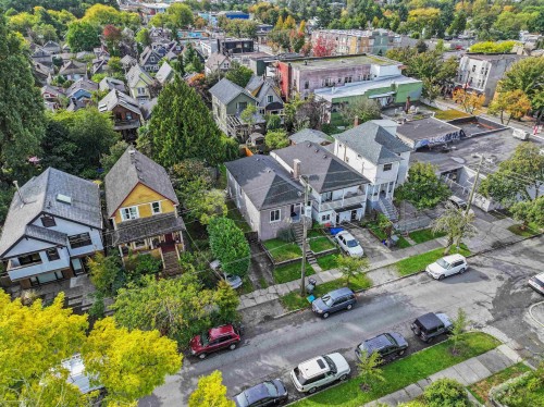 1732 3Rd Avenue E, Vancouver, BC 