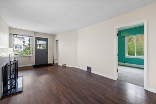 1732 3Rd Avenue E, Vancouver, BC 