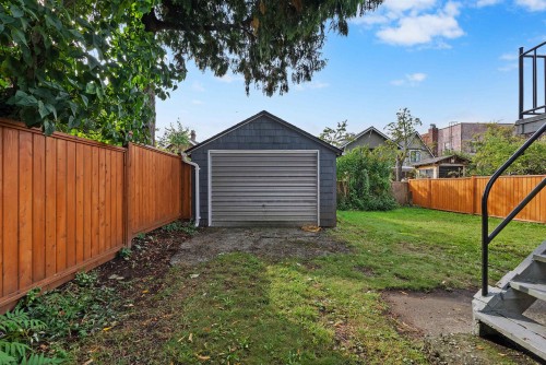 1732 3Rd Avenue E, Vancouver, BC 