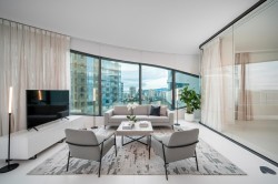 1703-1033 Nelson Street  Vancouver, BC V6E 0E5