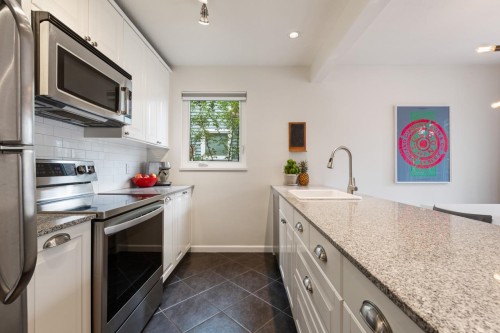 103 15Th Avenue W, Vancouver, BC 