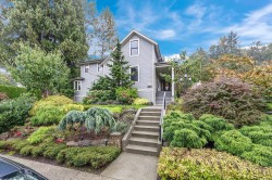 2209 St. George Street  Port Moody, BC V3H 2G1