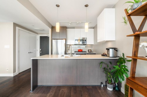 6005-5511 Hollybridge Way, Richmond, BC 