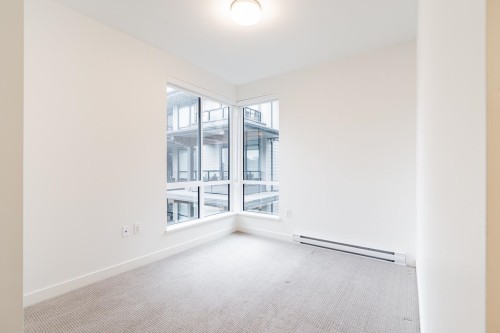 523-7599 15Th Street, Burnaby, BC 