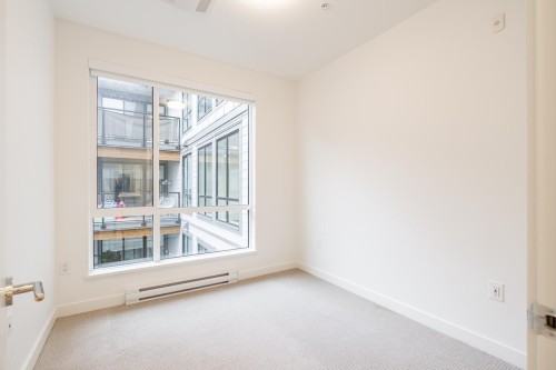 523-7599 15Th Street, Burnaby, BC 