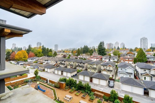 523-7599 15Th Street, Burnaby, BC 