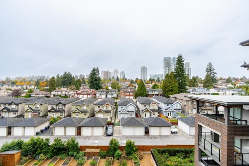 523-7599 15Th Street, Burnaby, BC 