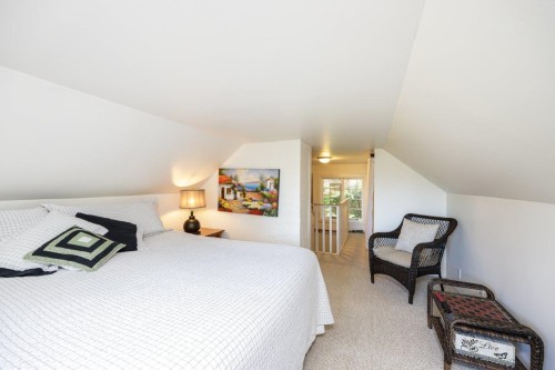 1061 Gladwin Drive, North Vancouver, BC 