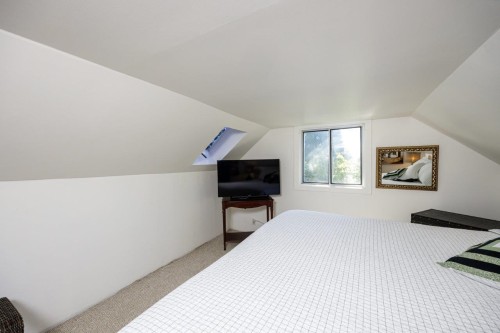 1061 Gladwin Drive, North Vancouver, BC 