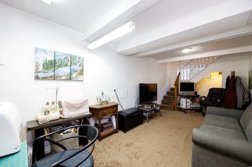 1061 Gladwin Drive, North Vancouver, BC 