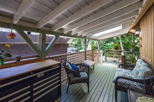 1061 Gladwin Drive, North Vancouver, BC 
