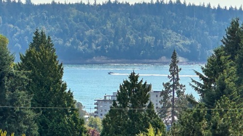 1386 Mathers Avenue, West Vancouver, BC 