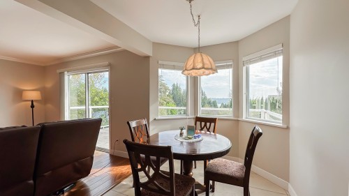 1386 Mathers Avenue, West Vancouver, BC 