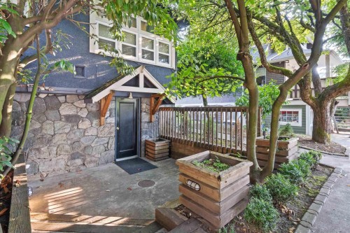 345 13Th Avenue W, Vancouver, BC 