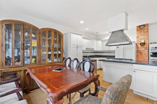 345 13Th Avenue W, Vancouver, BC 