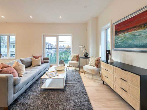 1016 52Nd Avenue W, Vancouver, BC 