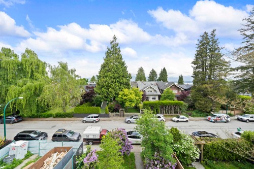 3550 1St Avenue W, Vancouver, BC 