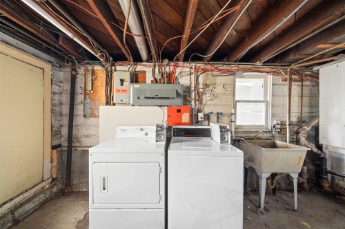 3550 1St Avenue W, Vancouver, BC 