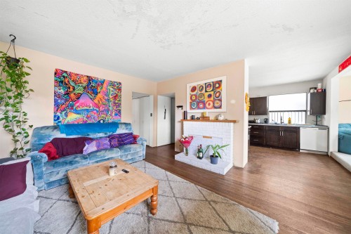 3550 1St Avenue W, Vancouver, BC 