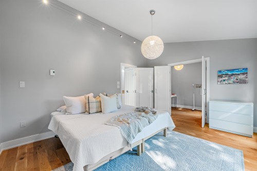 1866 15Th Avenue W, Vancouver, BC 