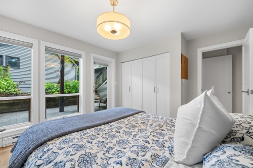 1866 15Th Avenue W, Vancouver, BC 