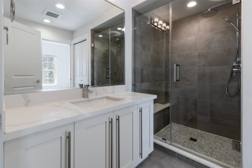 765 42Nd Avenue W, Vancouver, BC 