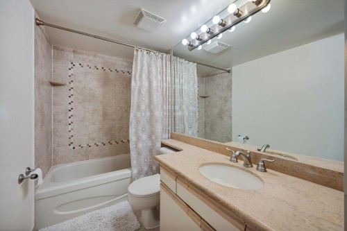 203-1845 Robson Street, Vancouver, BC 