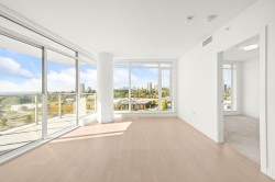 1601-7683 Park Crescent  Burnaby, BC V3N 0J4